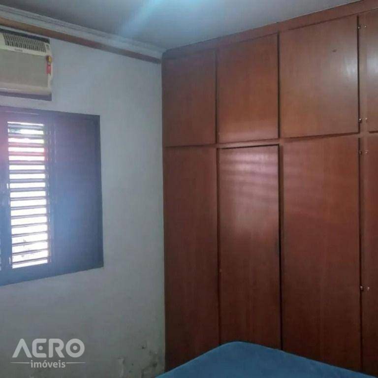 Casa à venda com 3 quartos, 204m² - Foto 6