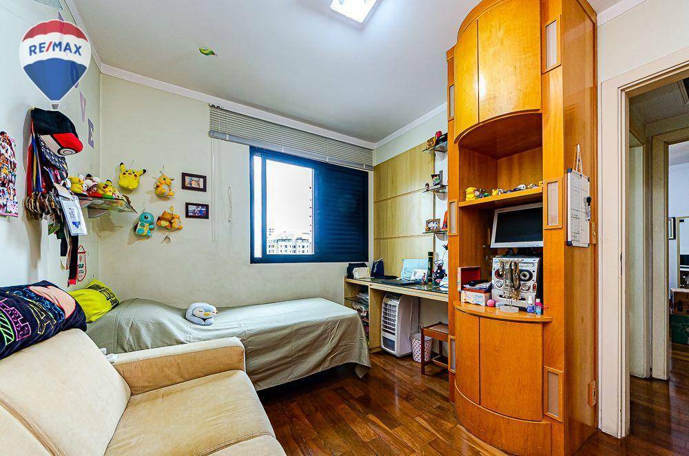 Apartamento à venda com 3 quartos, 121m² - Foto 17