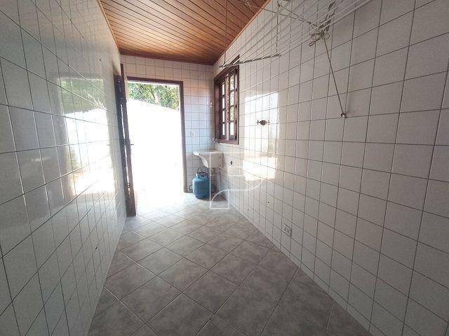 Casa de Condomínio para alugar com 4 quartos, 300m² - Foto 6