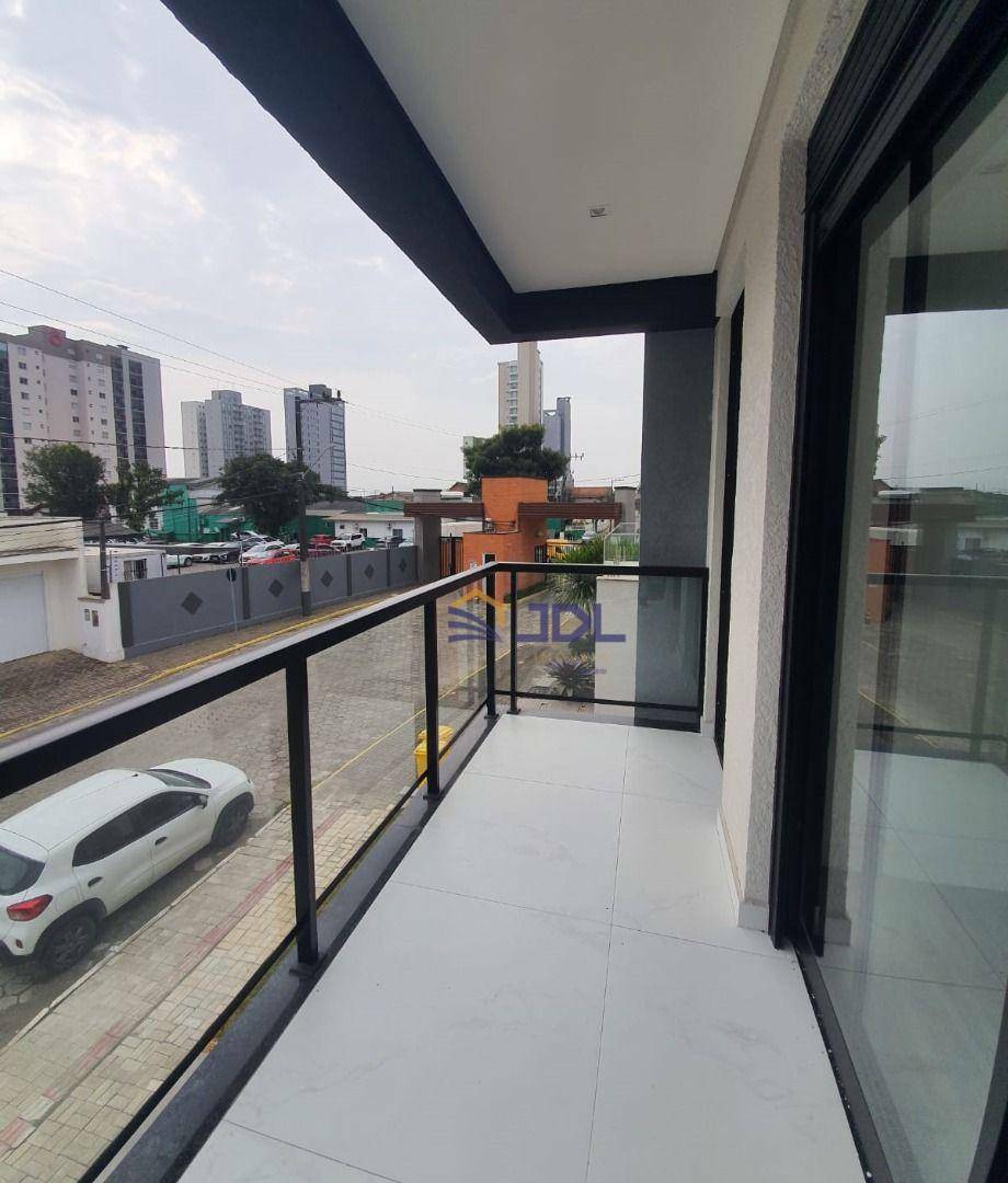 Casa de Condomínio à venda com 5 quartos, 250m² - Foto 2