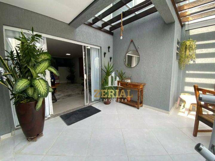 Sobrado à venda com 3 quartos, 301m² - Foto 1