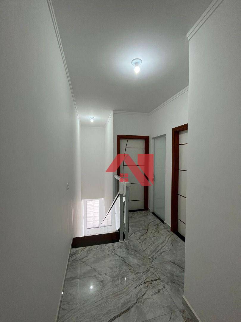 Sobrado à venda com 3 quartos, 100m² - Foto 4