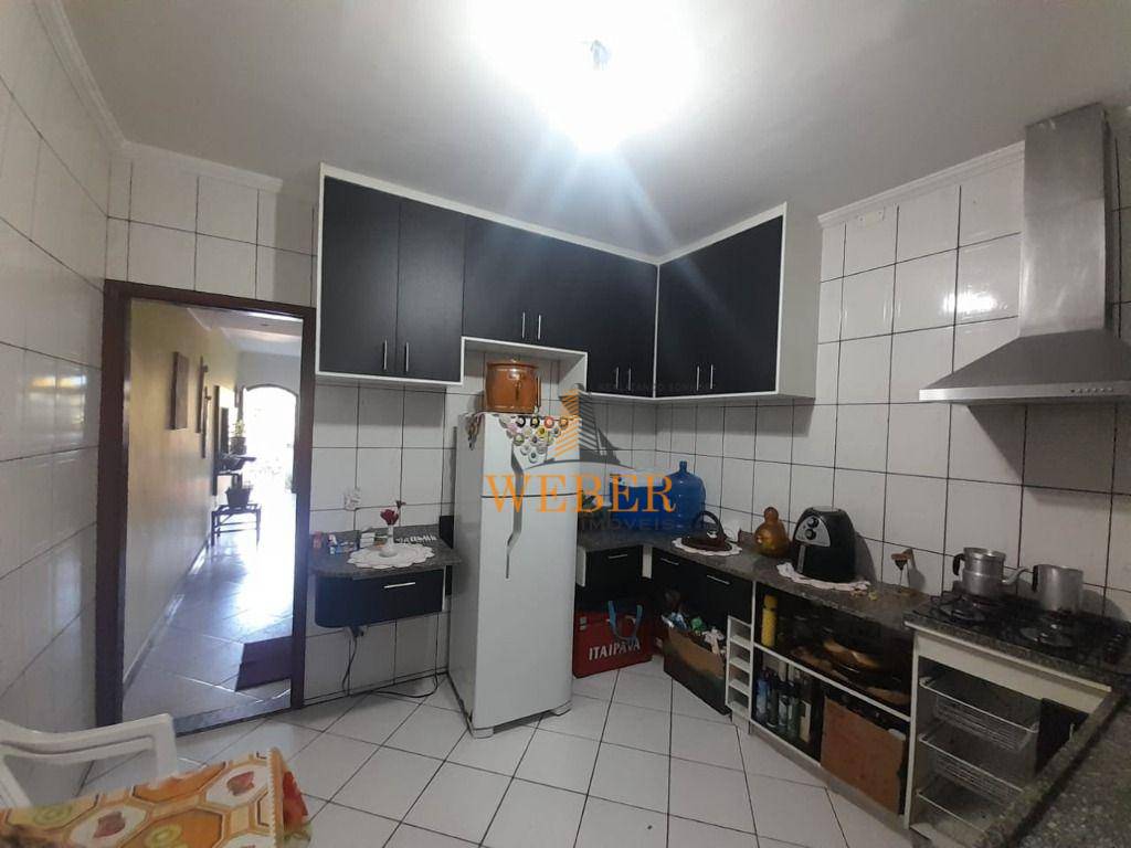 Sobrado à venda com 3 quartos, 175m² - Foto 8