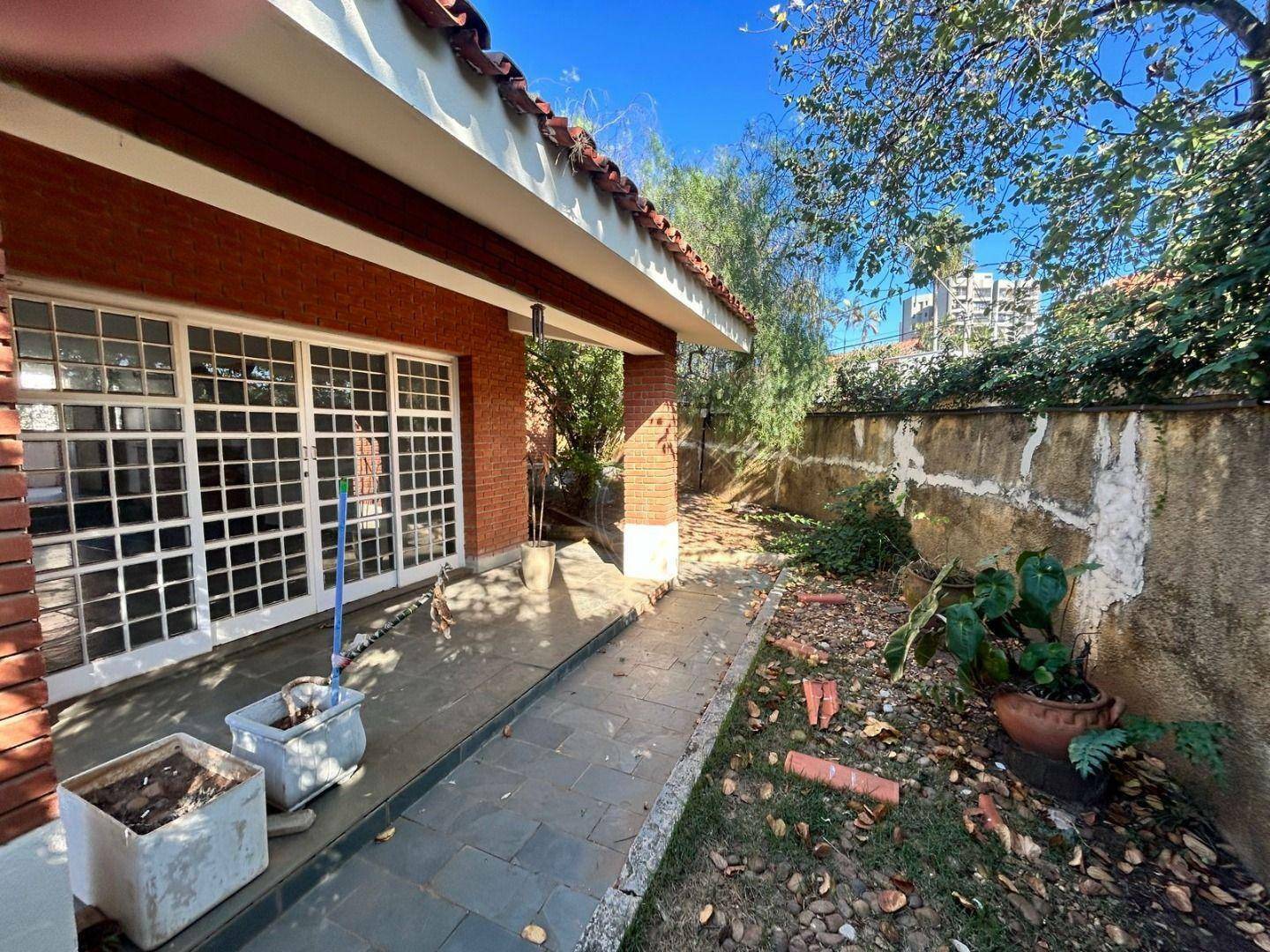 Casa à venda e aluguel com 3 quartos, 386m² - Foto 4