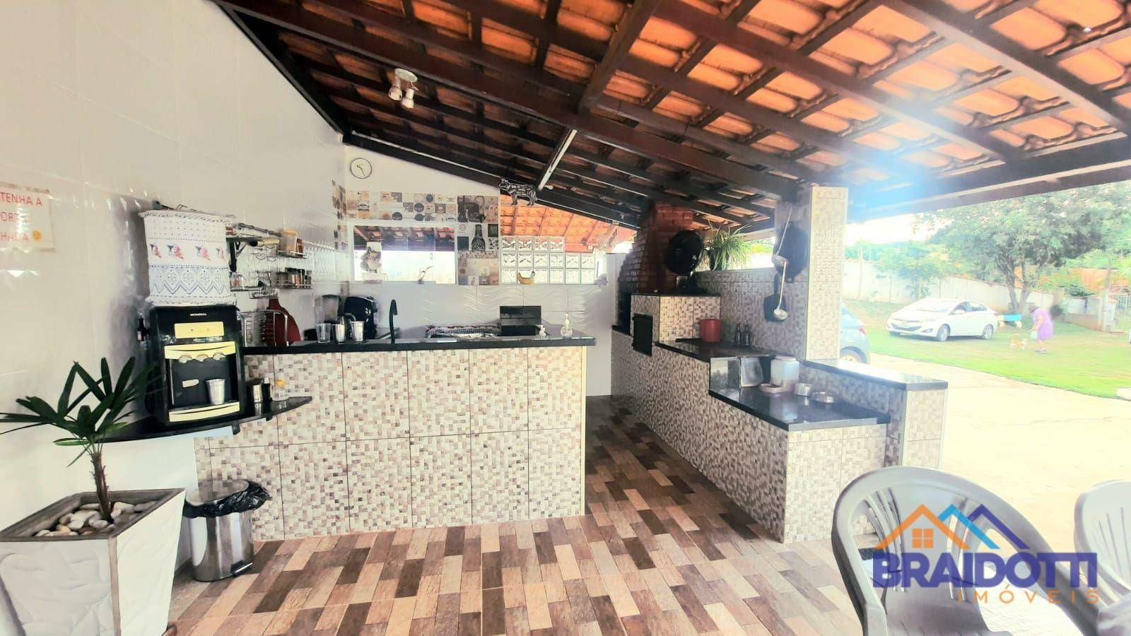 Chácara à venda com 3 quartos, 250m² - Foto 3