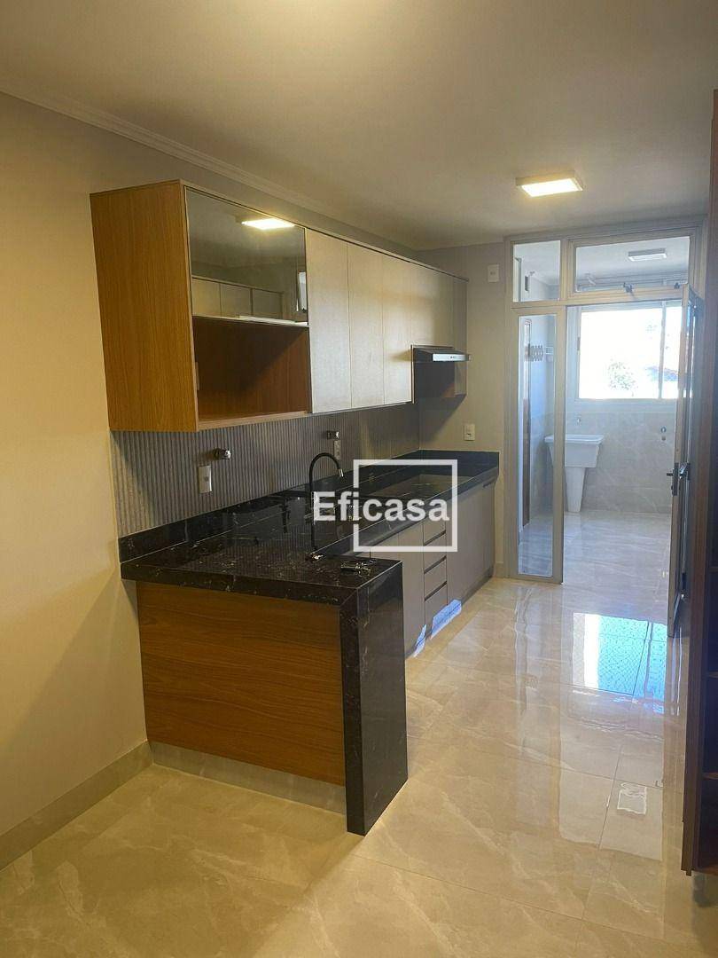 Apartamento à venda com 3 quartos, 136m² - Foto 2