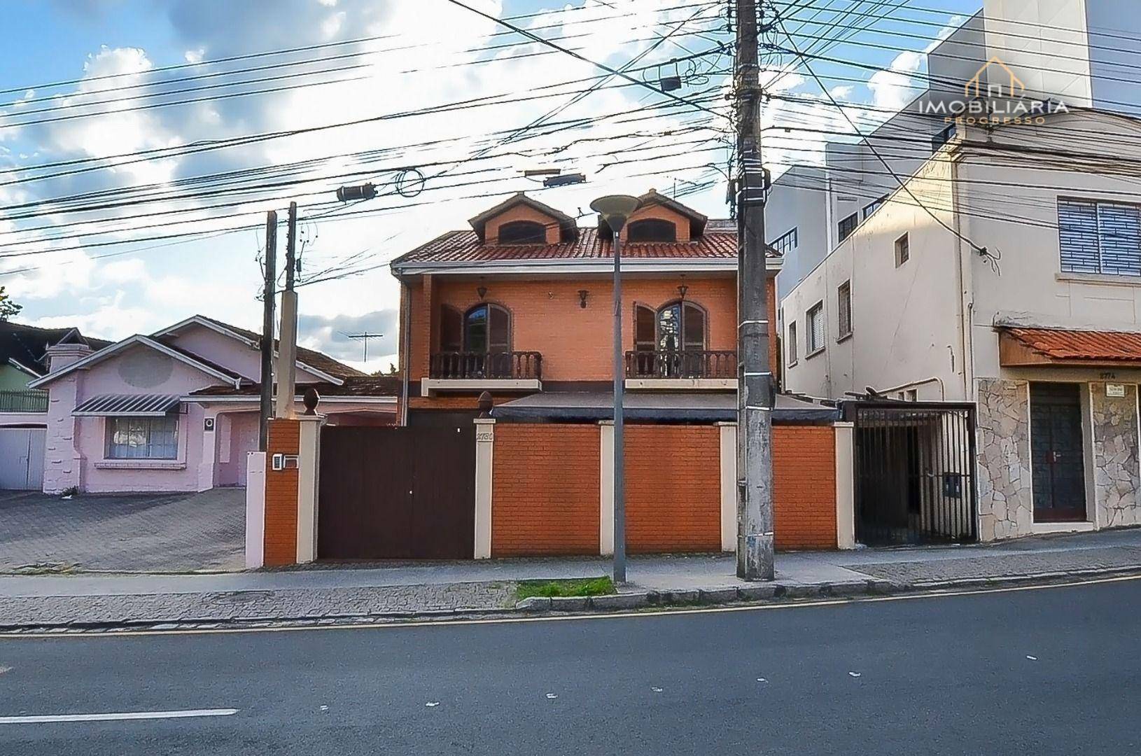 Sobrado à venda com 3 quartos, 313m² - Foto 1