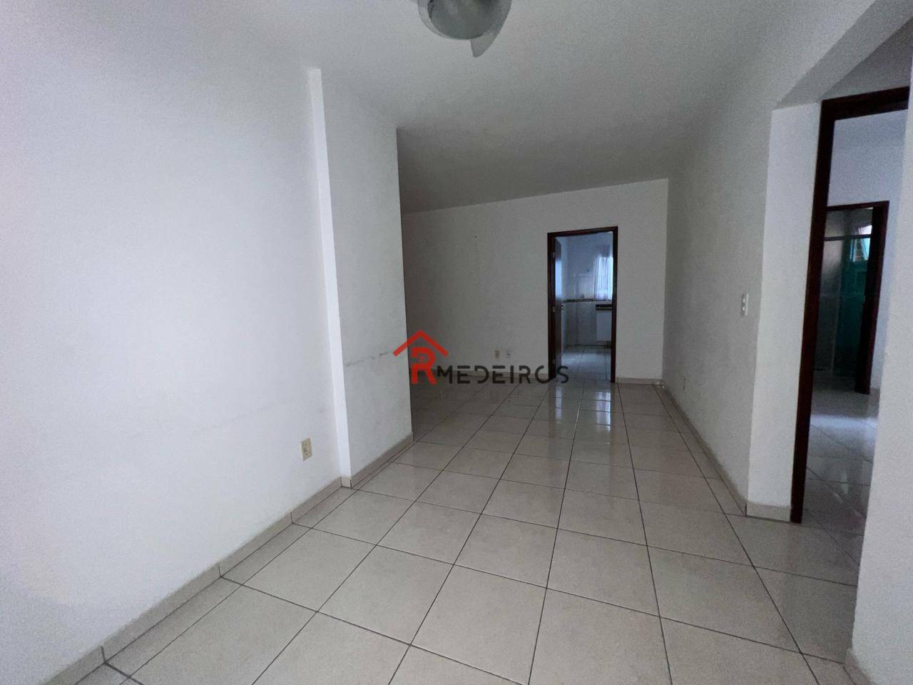 Apartamento à venda com 2 quartos, 79m² - Foto 5