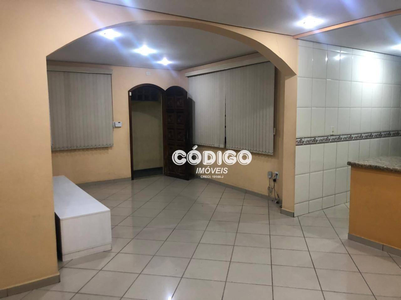 Casa à venda com 3 quartos, 252m² - Foto 7