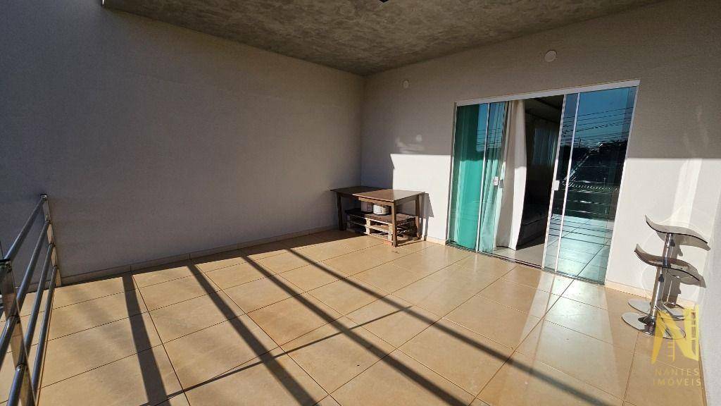 Casa à venda com 5 quartos, 271m² - Foto 20