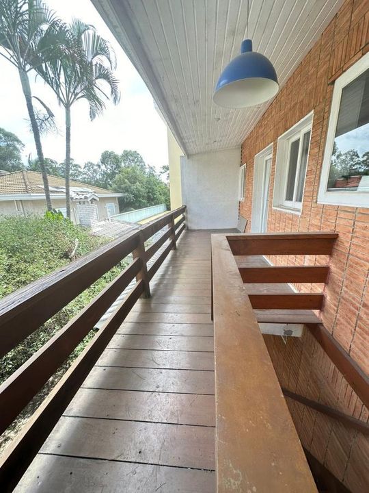 Casa de Condomínio à venda com 3 quartos, 250m² - Foto 3