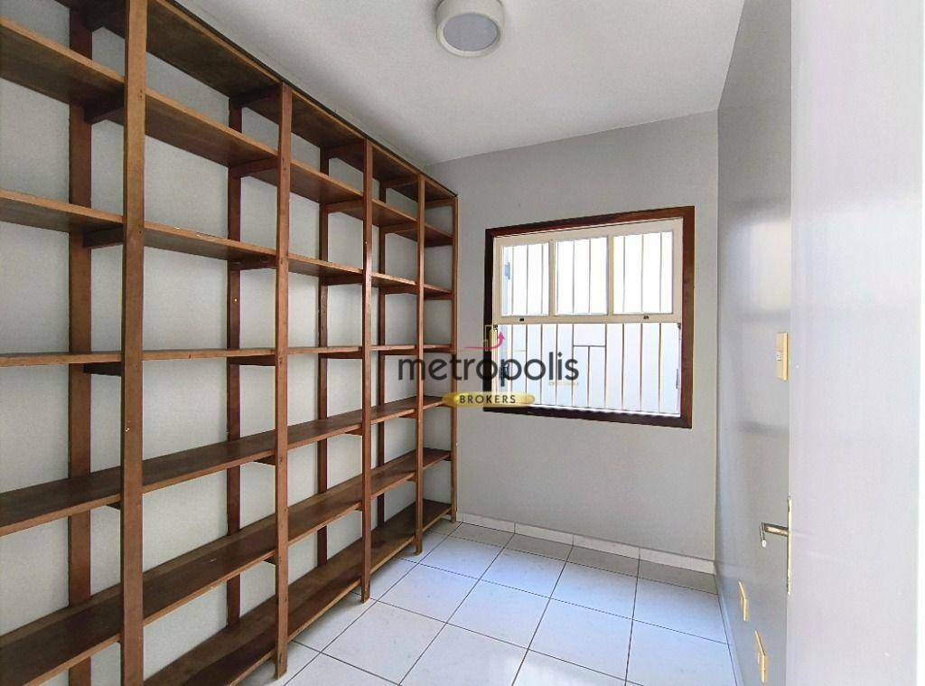 Sobrado para alugar com 3 quartos, 239m² - Foto 13