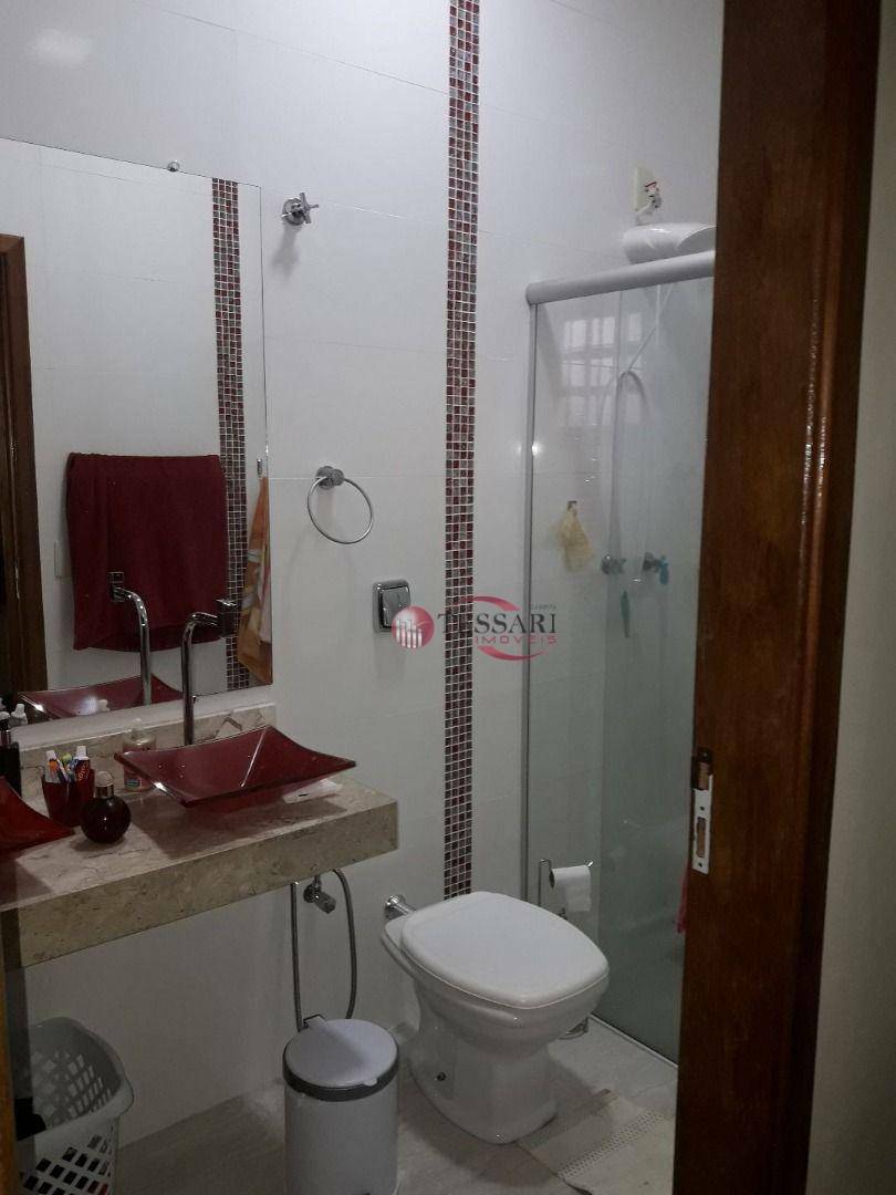 Casa à venda com 3 quartos, 240m² - Foto 20