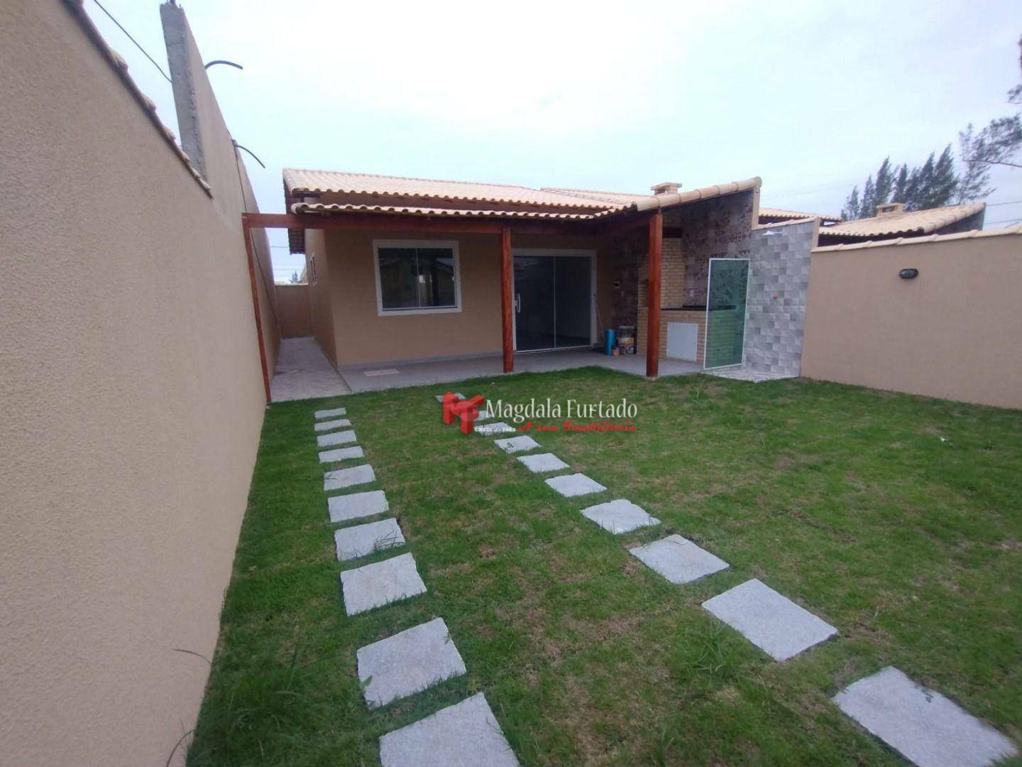 Casa à venda com 2 quartos, 70m² - Foto 4