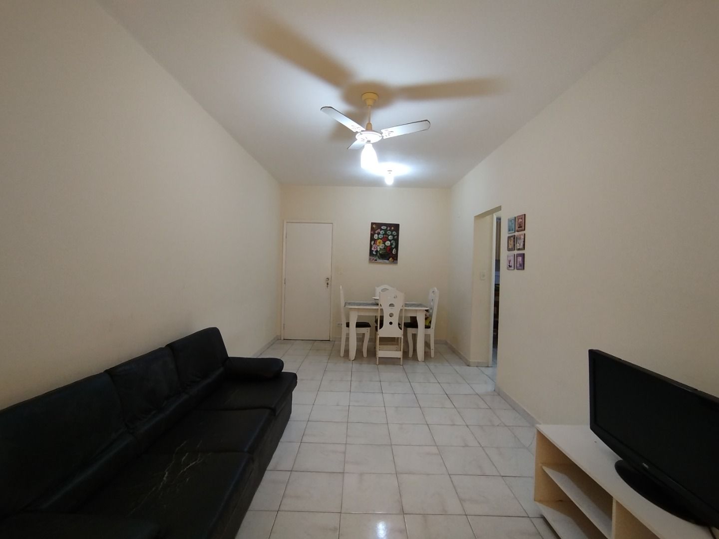 Apartamento à venda com 2 quartos, 70m² - Foto 3