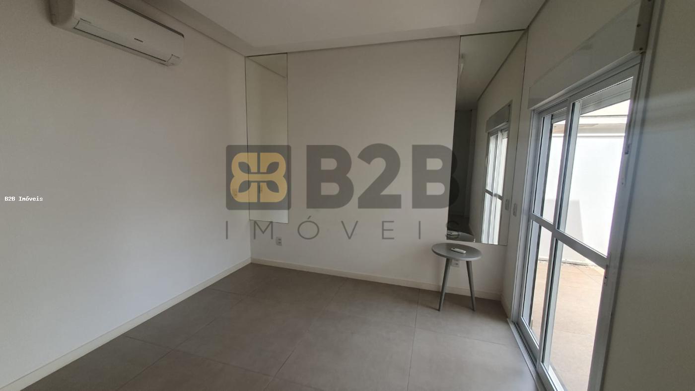 Casa de Condomínio à venda com 3 quartos, 250m² - Foto 6