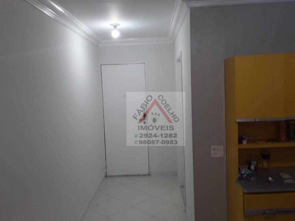 Apartamento à venda com 3 quartos, 75m² - Foto 10