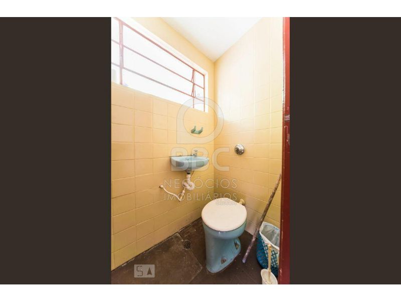 Casa para alugar com 5 quartos, 166m² - Foto 11