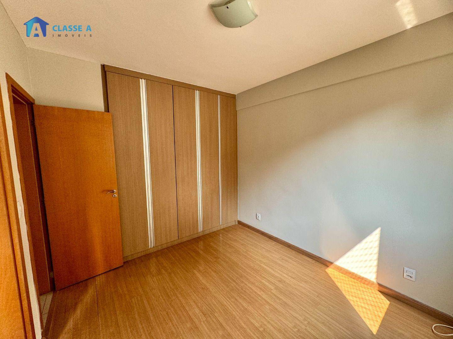 Apartamento à venda com 3 quartos, 90m² - Foto 13