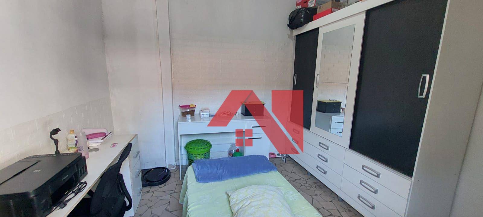 Casa à venda com 3 quartos, 213m² - Foto 2