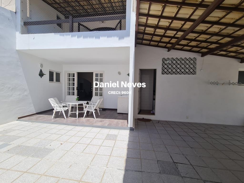 Casa à venda com 4 quartos, 309m² - Foto 4