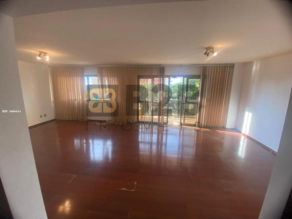 Apartamento à venda com 3 quartos, 140m² - Foto 1