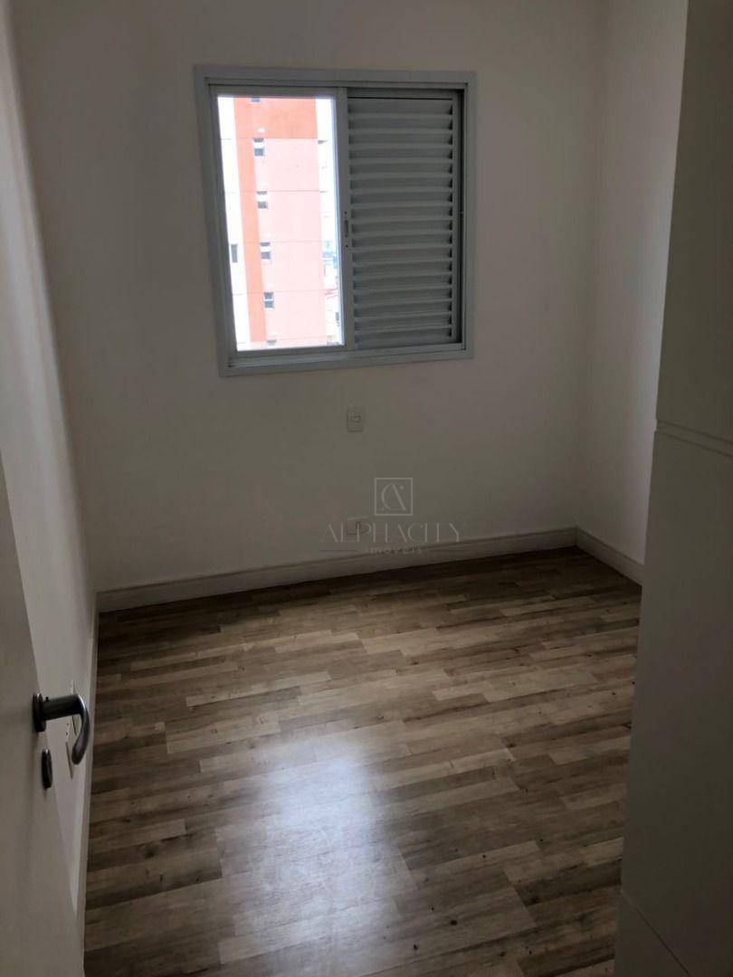 Apartamento para alugar com 3 quartos, 84m² - Foto 6