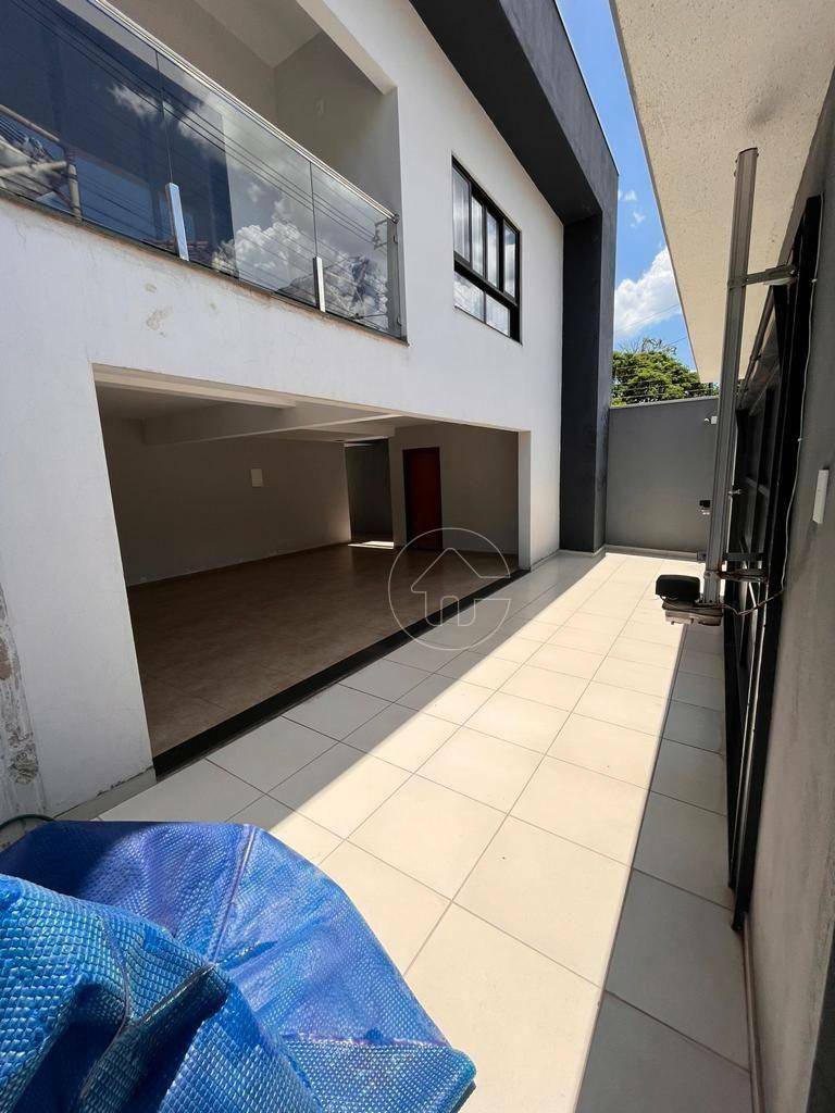 Casa à venda com 3 quartos, 204m² - Foto 15