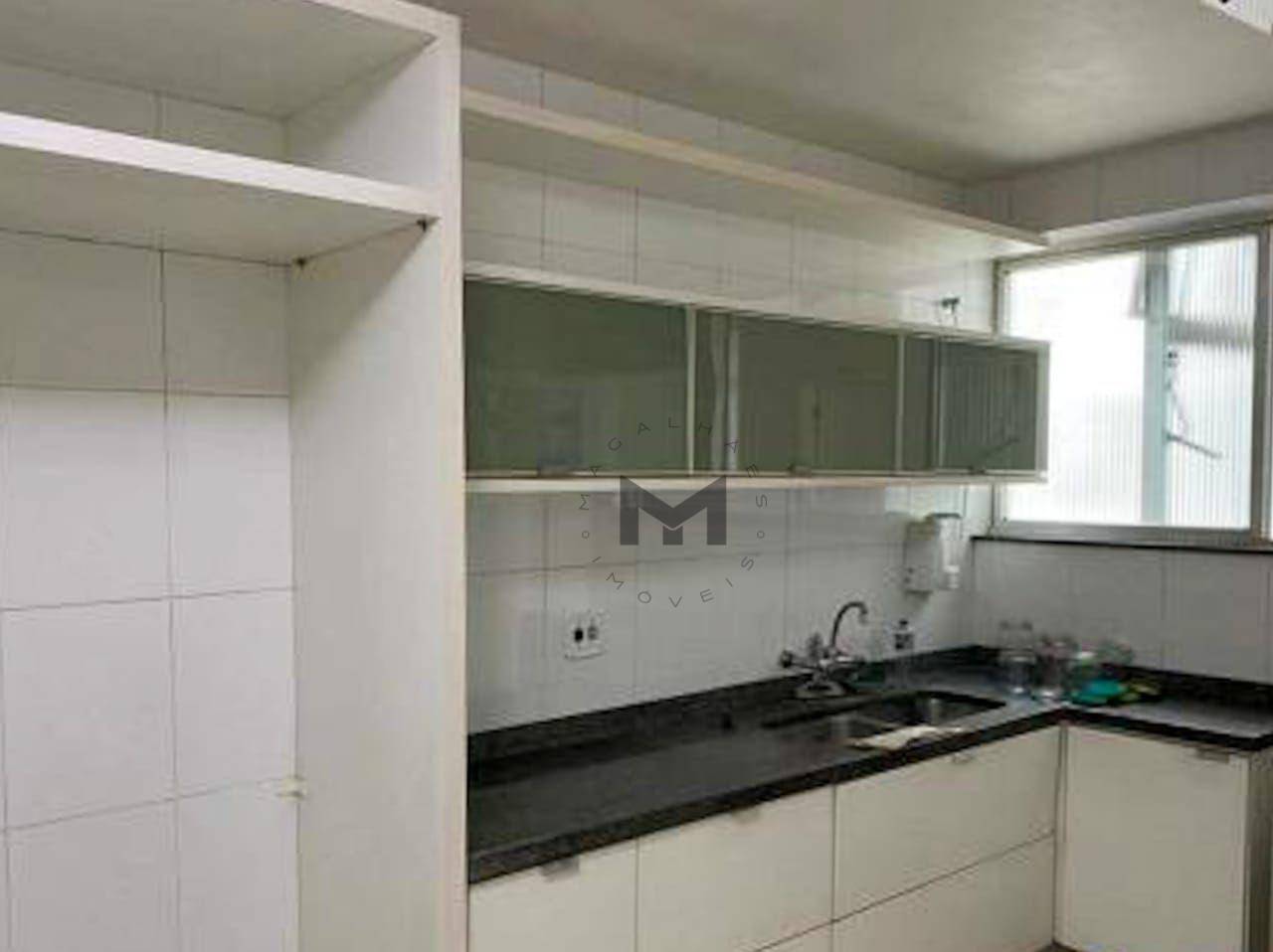 Apartamento à venda com 4 quartos, 180m² - Foto 13