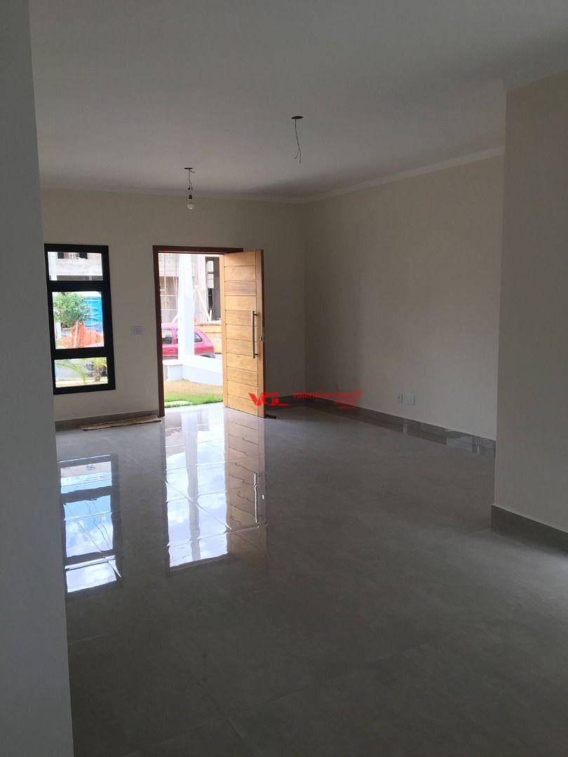 Casa de Condomínio à venda com 3 quartos, 150m² - Foto 2