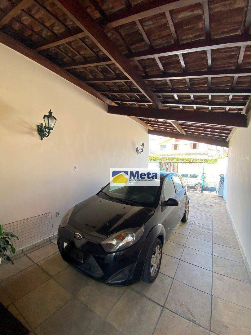 Casa, 3 quartos, 189 m² - Foto 2