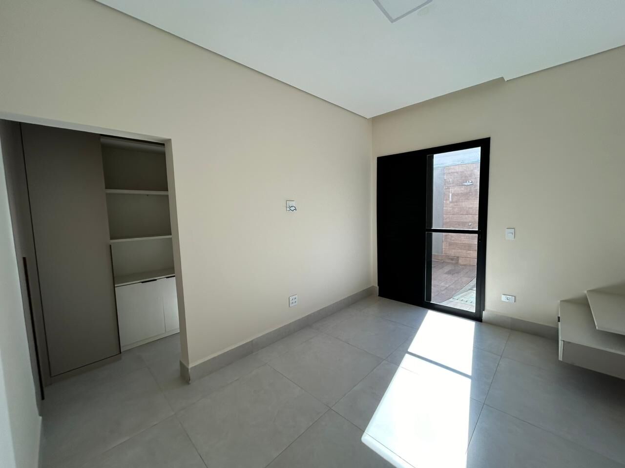 Casa de Condomínio à venda com 3 quartos, 180m² - Foto 3