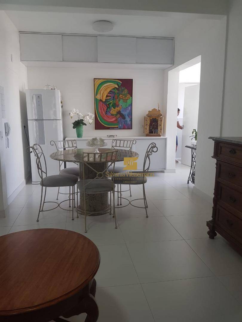 Apartamento à venda com 2 quartos, 82m² - Foto 3