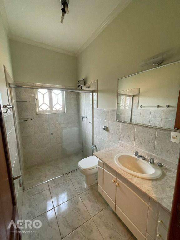 Casa de Condomínio para alugar com 4 quartos, 410m² - Foto 21