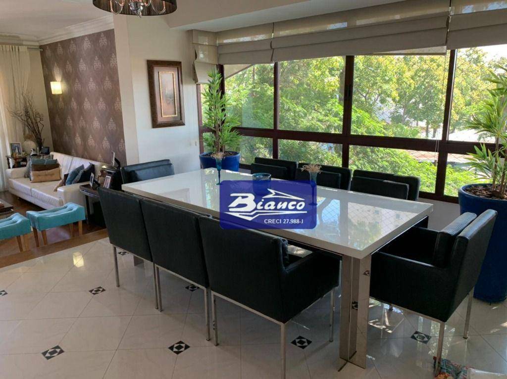 Apartamento à venda com 3 quartos, 200m² - Foto 9