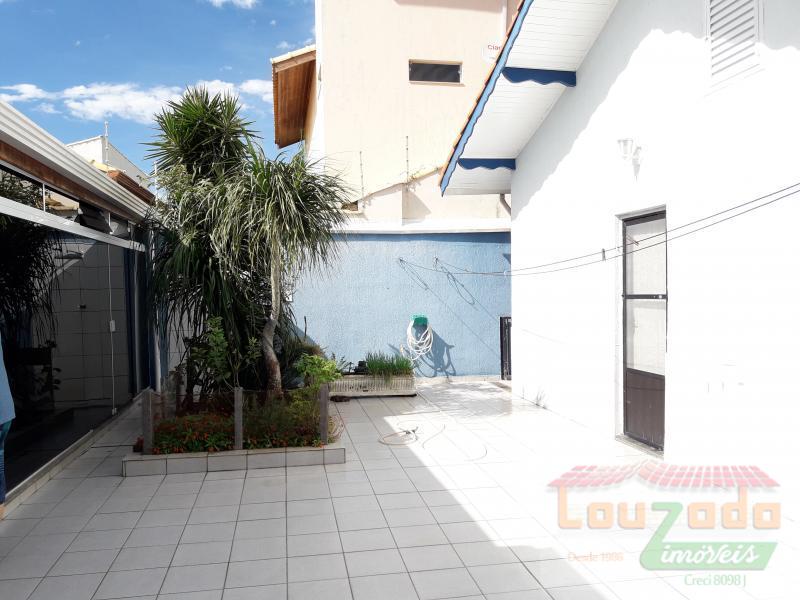 Casa à venda com 3 quartos, 360m² - Foto 6