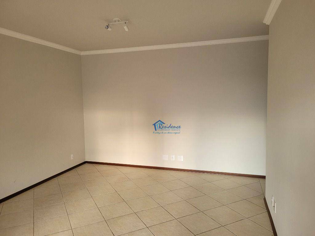 Apartamento à venda com 3 quartos, 103m² - Foto 2