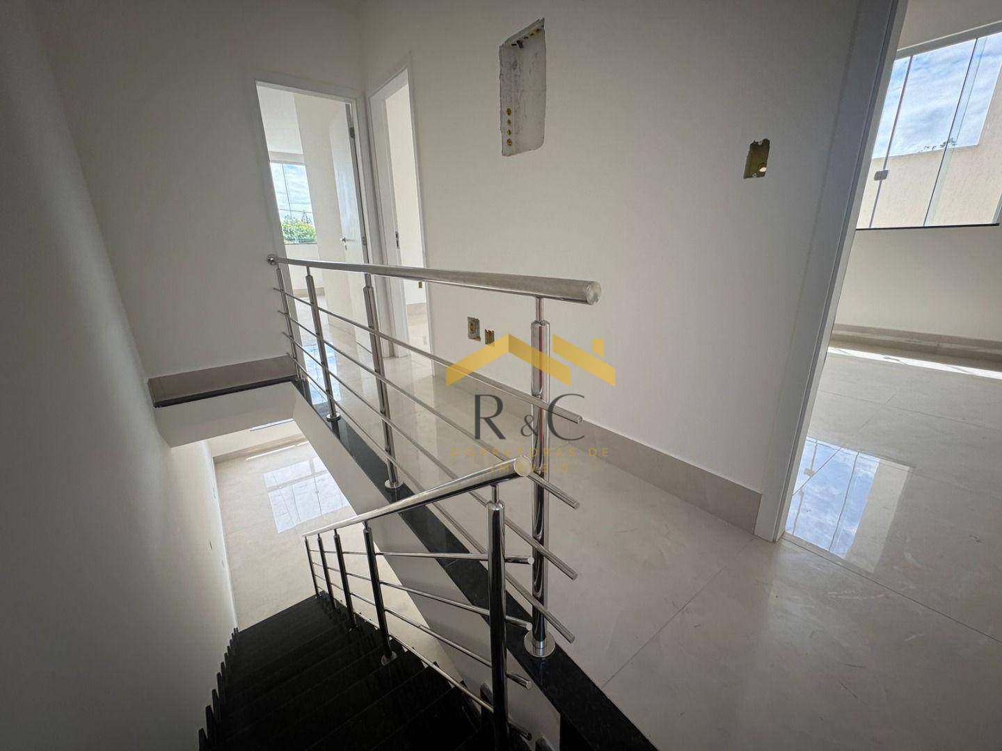 Casa à venda com 3 quartos, 129m² - Foto 8