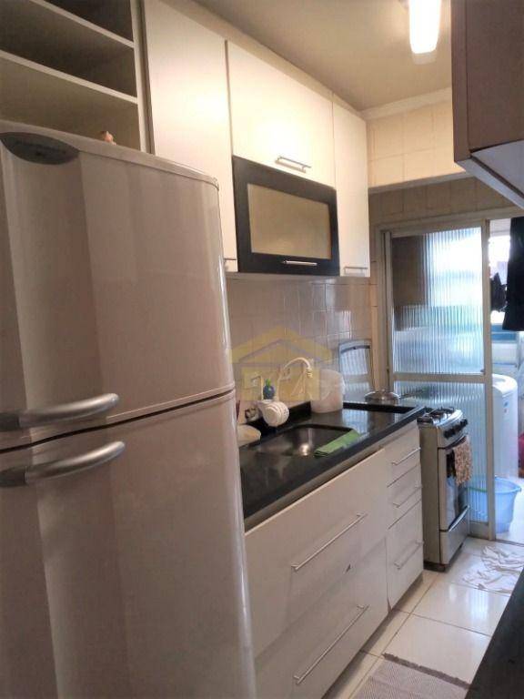 Apartamento à venda com 3 quartos, 64m² - Foto 7