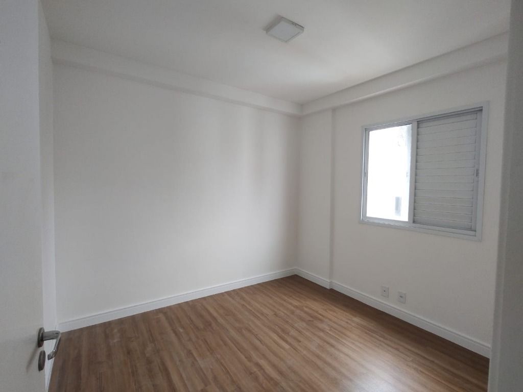 Apartamento para alugar com 2 quartos, 64m² - Foto 6