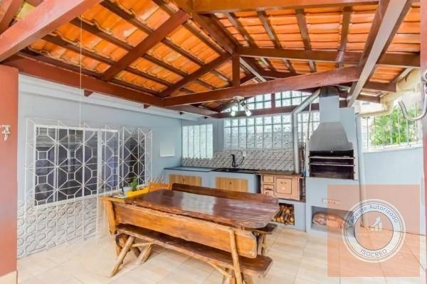 Casa à venda com 3 quartos, 208m² - Foto 19