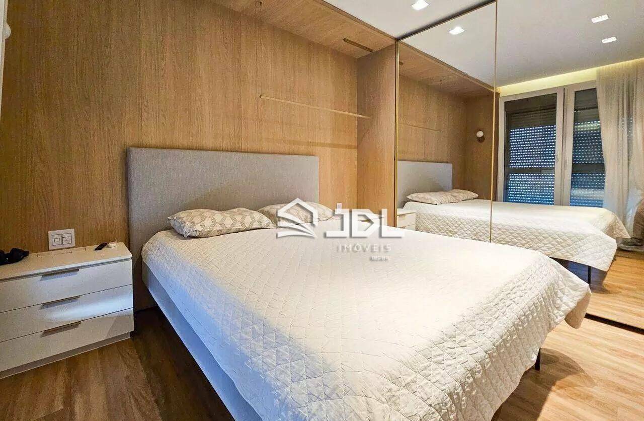 Apartamento à venda com 3 quartos, 137m² - Foto 10