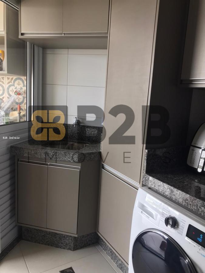 Apartamento à venda com 3 quartos, 81m² - Foto 13