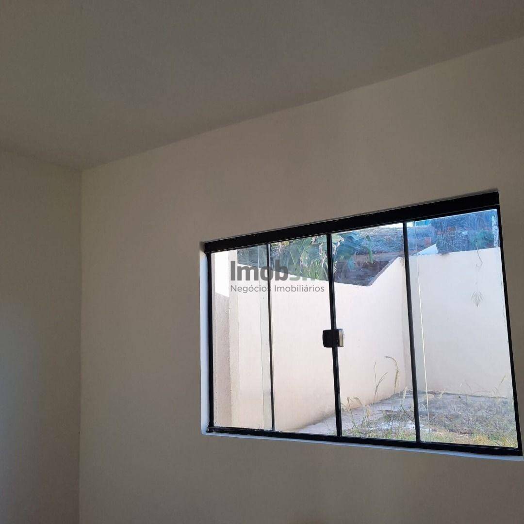 Casa à venda com 2 quartos, 70m² - Foto 16