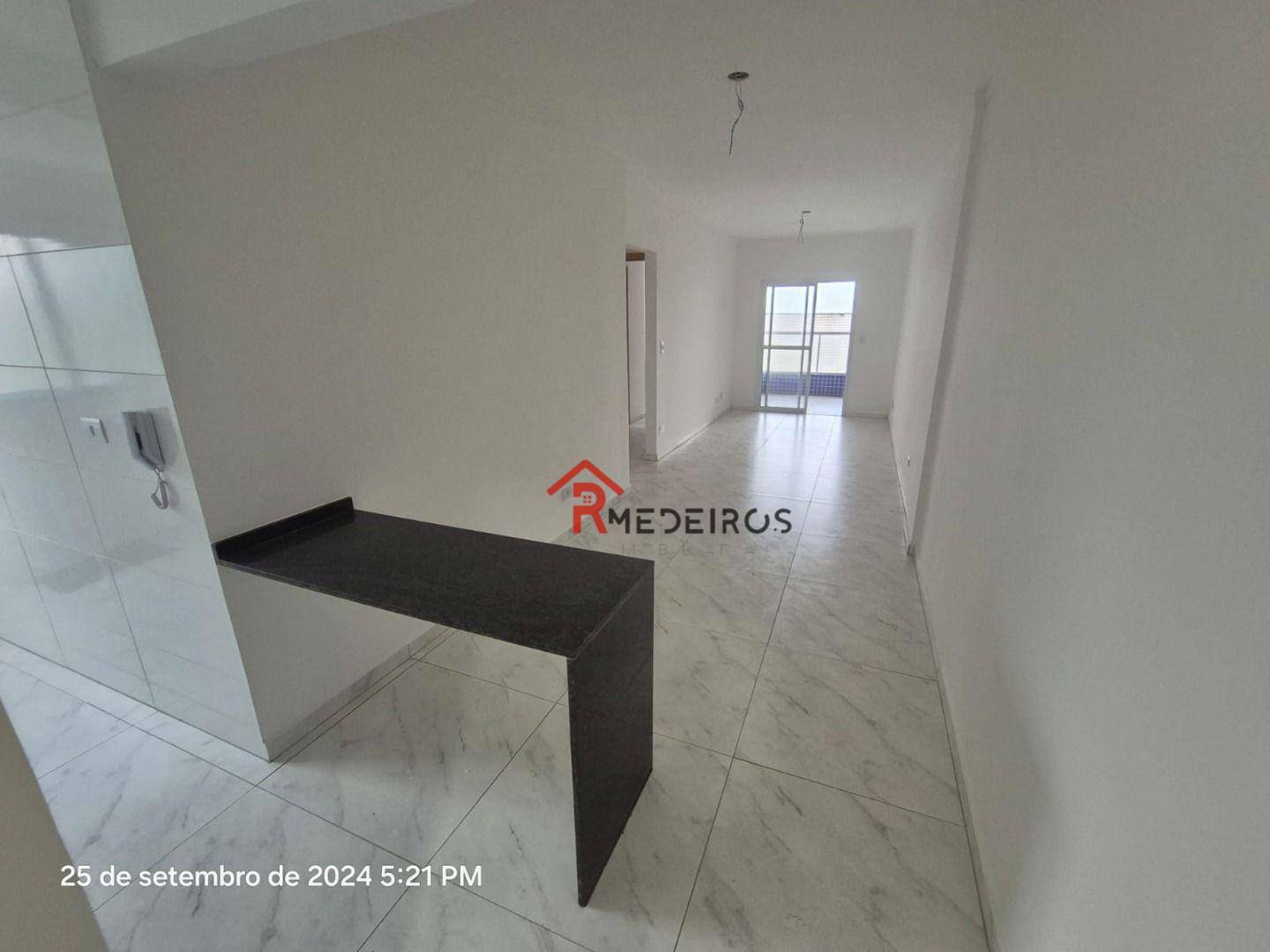 Apartamento à venda com 2 quartos, 65m² - Foto 1