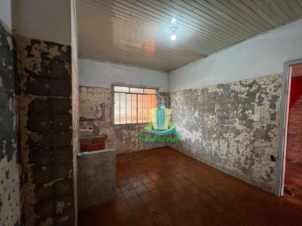 Casa para alugar com 3 quartos, 141m² - Foto 8