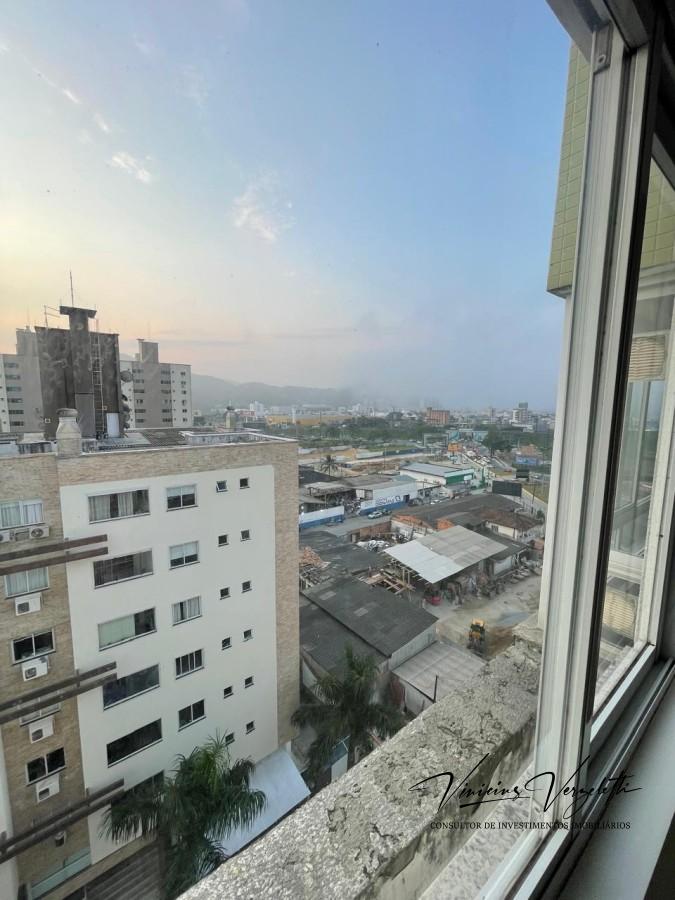 Apartamento à venda com 2 quartos, 80m² - Foto 1