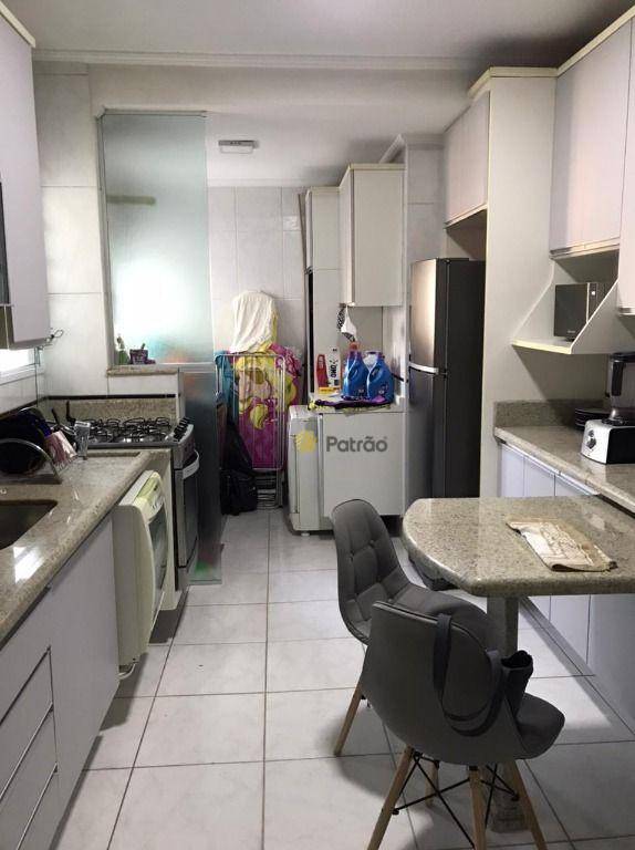 Apartamento à venda com 3 quartos, 103m² - Foto 19