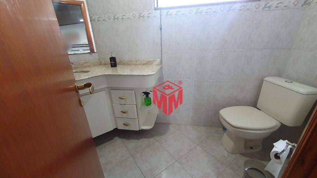 Sobrado à venda com 4 quartos, 650m² - Foto 44