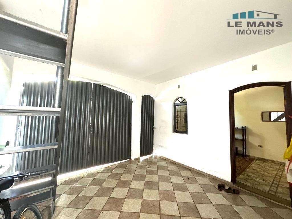 Casa à venda com 3 quartos, 140m² - Foto 2